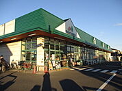 マルエツさいたま佐知川店（740m）