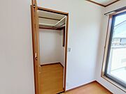 収納上手さんの御用達、大型ウォークインクローゼット。 