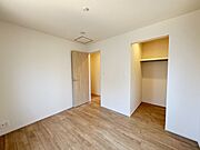 WICに面したお部屋、通常の洋室より使い勝手に優れます。 