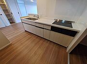 快適な新生活を迎えられそうな、新品のキッチンです。 