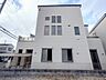 外観：車通りの少ない閑静な住宅地、のびのびした子育てに適します。 