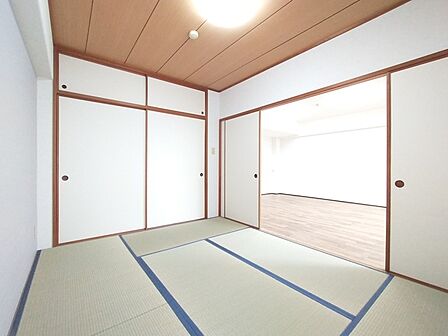 お子様にとっていいお昼寝空間になる和室は、ぜひリビングのお隣で。