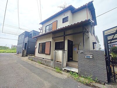 外観:最寄り駅まで徒歩4分の近さ。 忙しい朝が助かる立地、 暮らしにゆとりが生まれます。 外観:最寄り駅まで徒歩4分の近さ。 忙しい朝が助かる立地、 暮らしにゆとりが生まれます。