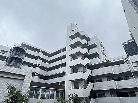 こちらのマンションは、全55戸のコミュニティです。 