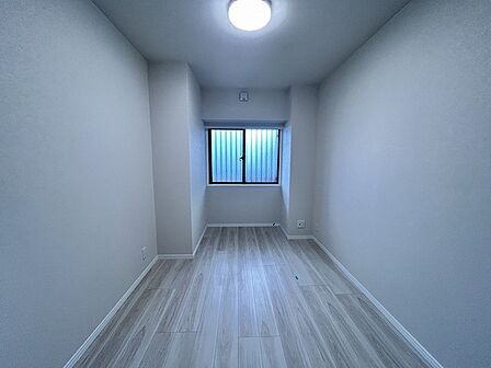 子供部屋には丁度良い洋室。