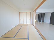 畳のにおいが香る和室は、きっとくつろぎの空間になるでしょう。 