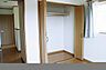 収納：ご家族の思い出も大切にしまっておけるたっぷり収納。 