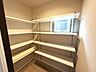 収納：家族の履物が全部しまえる、ワイドな玄関収納。 