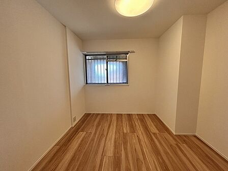 子供部屋には丁度良い洋室。