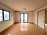 リビング/ダイニング：南向きのＬＤＫ、 日当たりにこだわった住宅がここに。 