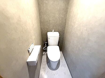 温水洗浄便座はリモコンタイプ使いやすそうです。