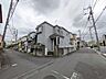 外観：落ち着いた佇まいが街並みに溶け込む、穏やかな空気が流れる住まい