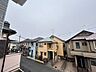 その他：あたりには住宅を中心とした建物が広がります。 