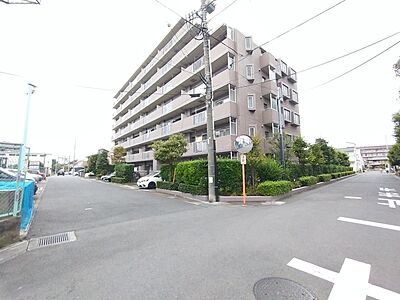 外観:閑静な住宅地で、小さなお子様がいるご家族にも安心。 外観:閑静な住宅地で、小さなお子様がいるご家族にも安心。