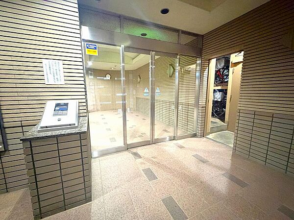 エントランスを拡大表示
