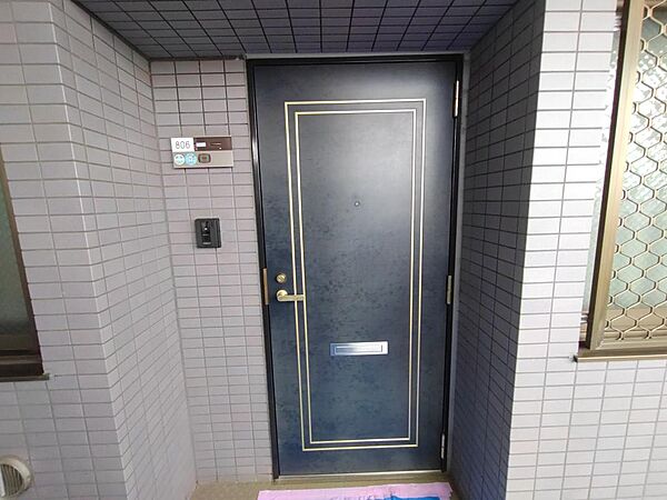 玄関を拡大表示