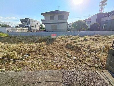 外観：閑静な住宅地で、小さなお子様がいるご家族にも安心。 