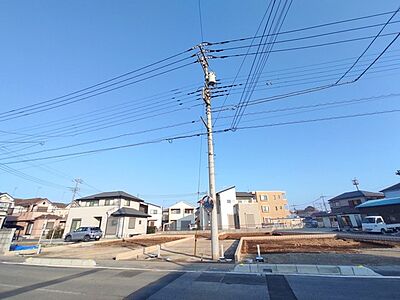 外観：閑静な住宅地で、小さなお子様がいるご家族にも安心。 