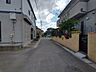 外観：閑静な住宅地で、小さなお子様がいるご家族にも安心。 