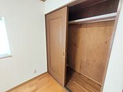 子供部屋にも嬉しい全居室収納スペース。 