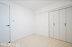 [内装] 各居室に大型のクローゼットを設置！豊富な収納があることで広い居住スペースを確保することができます！