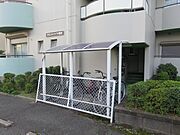 〈駐輪場〉