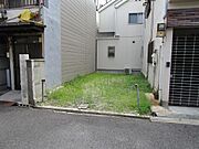間口3.89ｍで奥行き9.2ｍの西向き。閑静な住宅地。