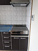 ※お部屋により内装の色合い等異なります。