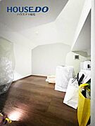 小屋裏収納完備で、シーズンごとで使わない物を置いておくのにも便利です！
