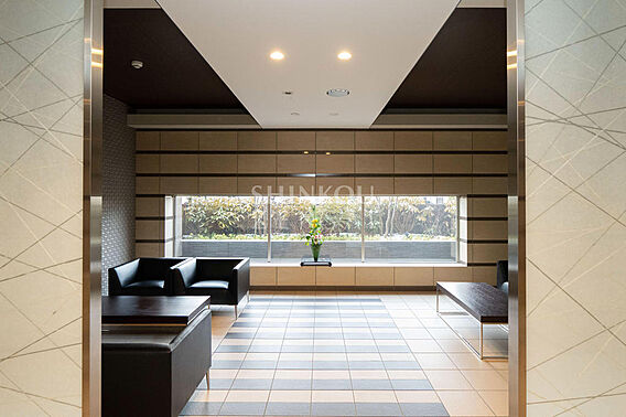 ラウンジ