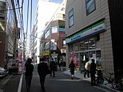 コンビニエンスストアファミリーマート外神田三丁目東店まで201ｍ