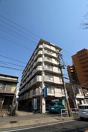 現地外観敷地内...