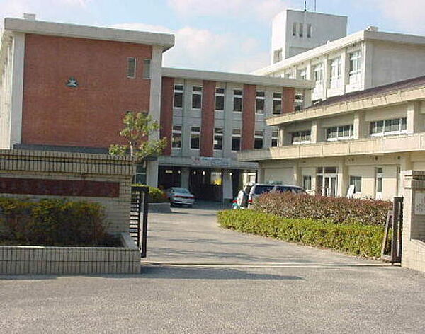画像20:中学校「広島市立高取北中学校まで3029ｍ」