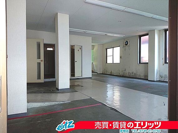 １階