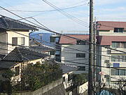 こちらが2階からの眺望です。周辺は静かな住環境で落ち着いて熱海ライフをお楽しみ頂けます。