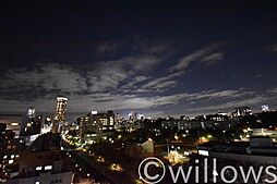 [その他] 物件のバルコニーからの夜景のお写真です。中目黒駅前のタワーマンション、恵比寿、渋谷方面を一望できる物件です。