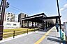 周辺：市電/鹿児島駅前 鹿児島駅前【鹿児島駅前/市電】鹿児島市浜町にある鹿児島市電の停留所。JR鹿児島駅と隣接する。令和3年3月に建て替えされている。運賃は大人：170円、小児：80円で全線均一運賃となっ…
