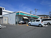 ローソンストア100横須賀野比一丁目店784m
