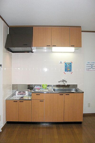 画像10:独立型のキッチンスペース。ガスコンロ付です。