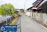 周辺の車通りが少なく、静かな環境で落ち着いて駐車できそうですね♪運転が苦手な方も安心です！！