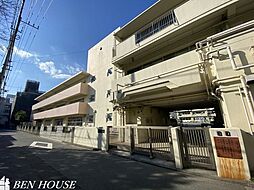 [周辺] 横浜市立鶴見小学校 徒歩5分。教育施設が近くに整った、子育て世帯も安心の住環境です。 390m