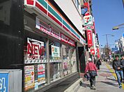 コンビニエンスストアセブン-イレブン 神田神保町2丁目店まで128ｍ