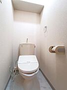 トイレは温水洗浄機能付きです。