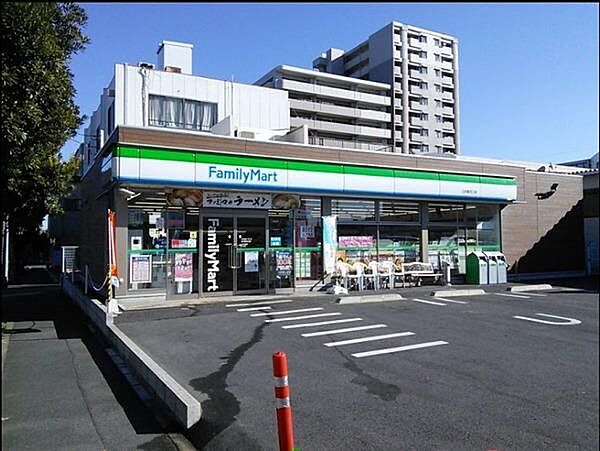 画像11:ファミリーマート 臼井駅北口店 まで671m