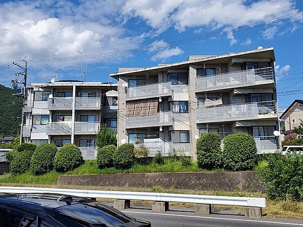 長野県上田市上田(賃貸マンション3K・1階・58.72㎡)の写真 その1