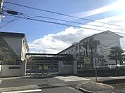 城南中学校まで1300ｍ
