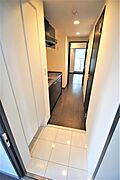 玄関から見たお部屋