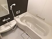 追い焚き機能付き1坪タイプの快適な浴室