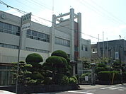 岩出市立根来小学校まで713m