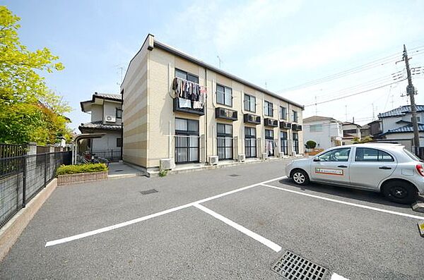 埼玉県鴻巣市新宿 賃貸マンション 1階 駐車場